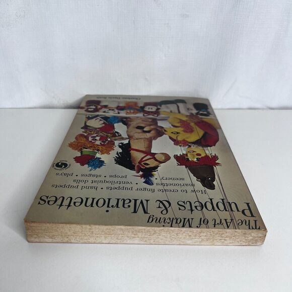 The Art of Making Puppets & Marionettes Charlene Davis Roth 1975 PAPERBACK GOOD - Picture 2 of 12